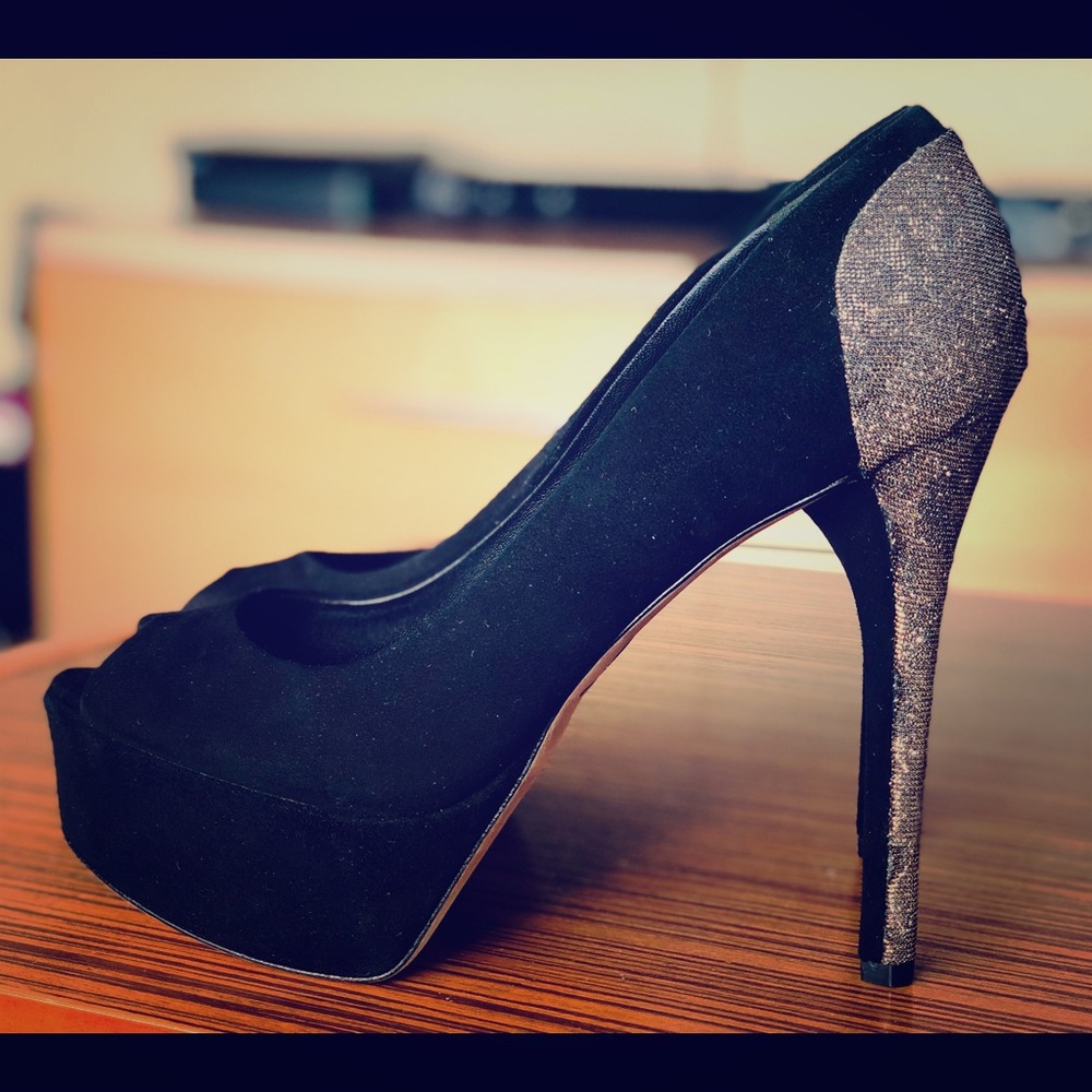 Brian Atwood Vero Cuoio platform peep toe size 10.